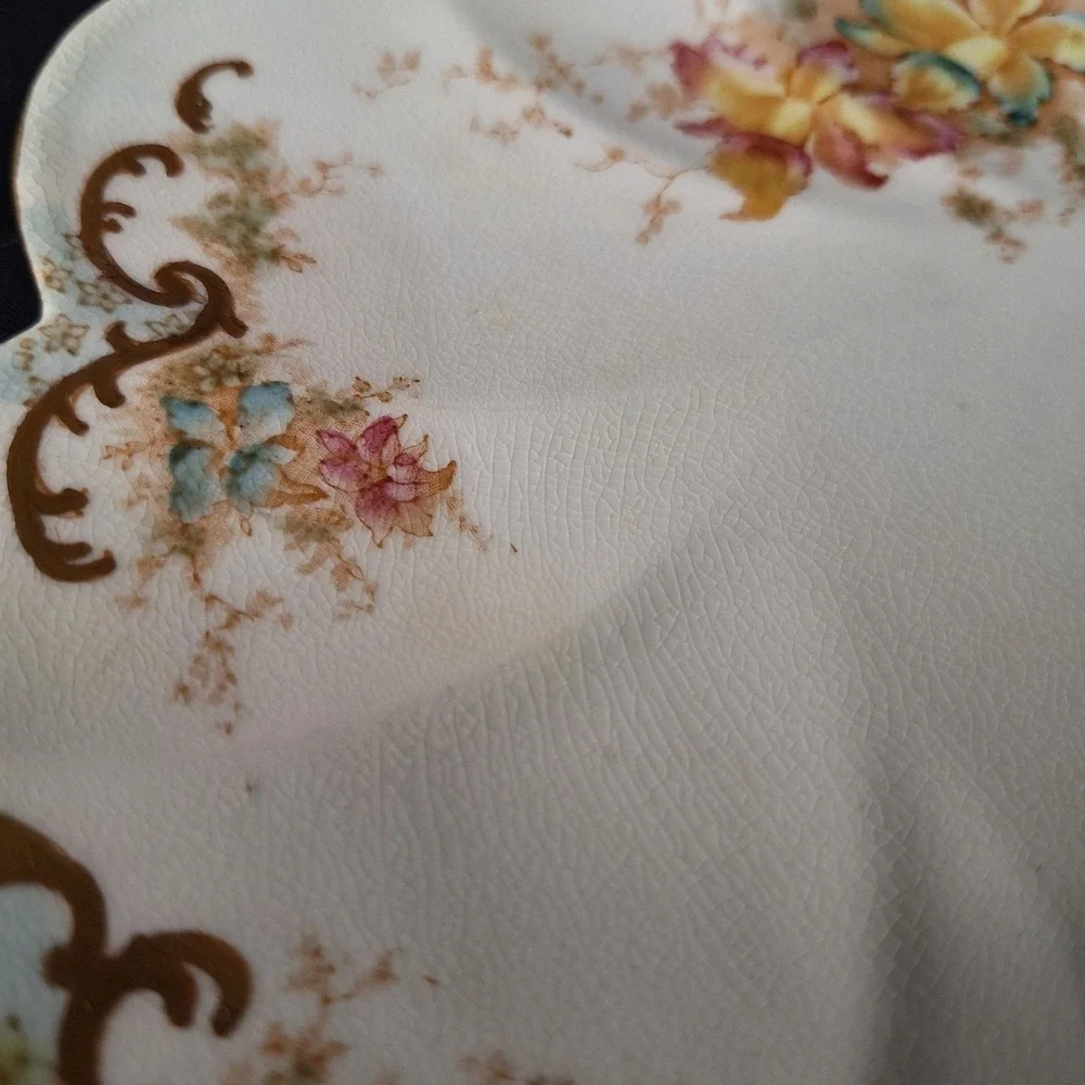Antique Grimwades Royal Winton Atlas Plate Scalloped‎ Floral Gold Trim England